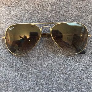 RAY BAN AVIATORS